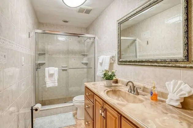 Ev (Debra Jean's River Retreat)