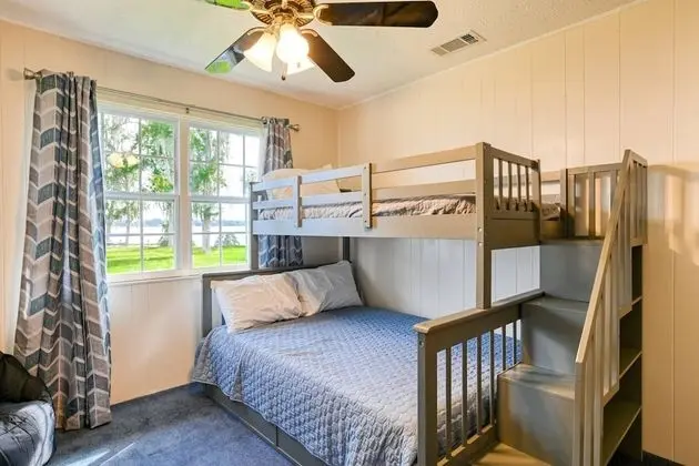 Ev (Debra Jean's River Retreat)