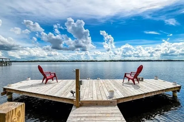 Ev (Debra Jean's River Retreat)