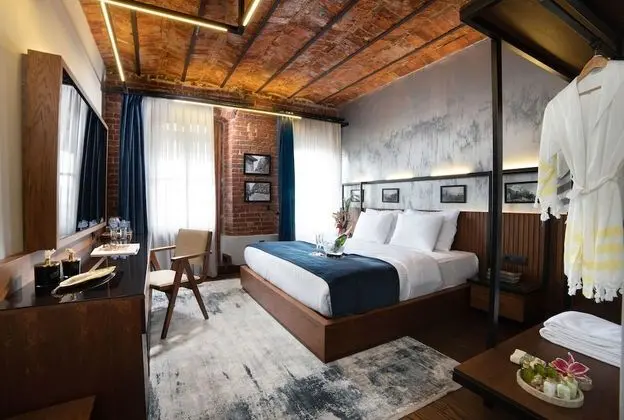 House Building Deluxe King Room, 1 King Bed, Non Smoking