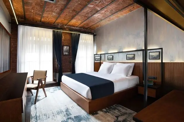 House Building Deluxe King Room, 1 King Bed, Non Smoking