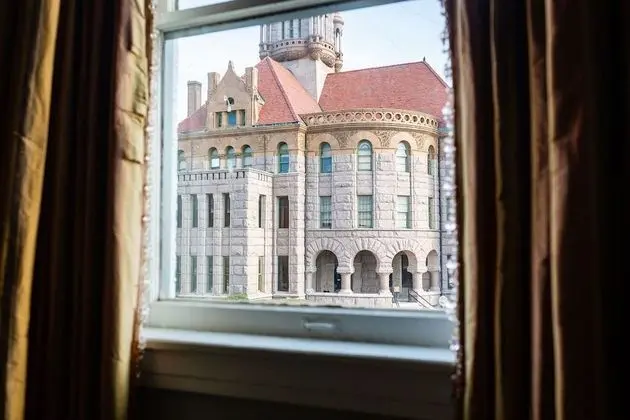 Premier Süit