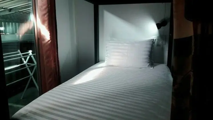 Bunk Bed in 4 Female Dormitory Room (Air)