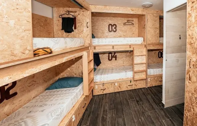 Ortak Ranzalı Oda, Karma Ranzalı Oda, Sigara İçilmez (6 Beds)