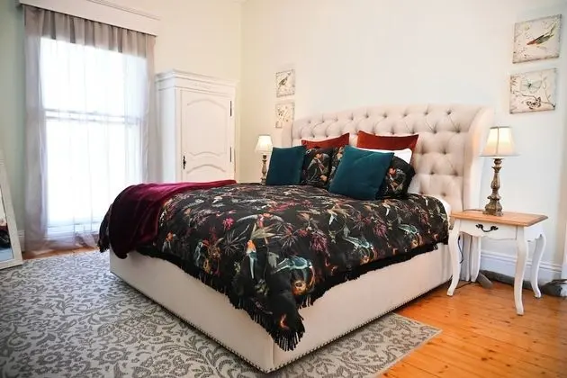 Standard Oda, Sigara İçilmez, Jakuzi (High Street Boudoir)