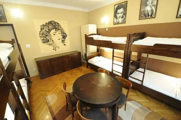 Yurt, Bir Yataklı (8 pax)