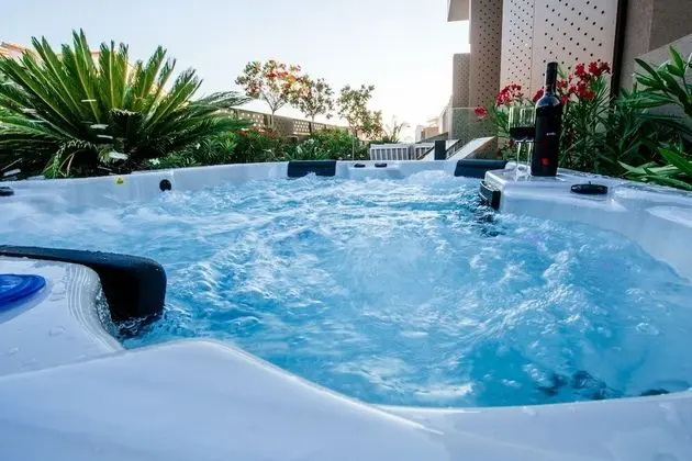 Luxury Apart Daire, 1 Yatak Odası, Sıcak Su Havuzu, Deniz Manzaralı