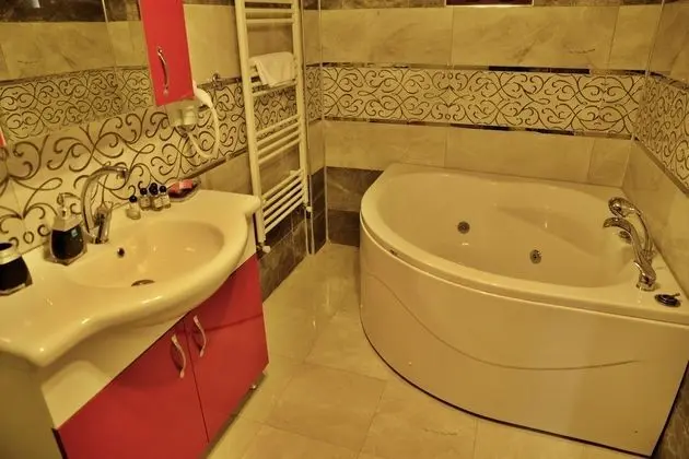 Deluxe Üç Kişilik Oda