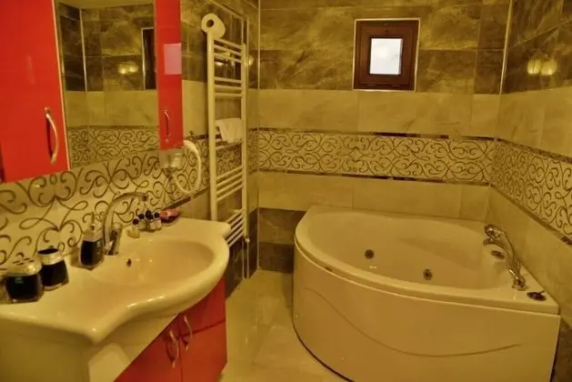 Deluxe Üç Kişilik Oda