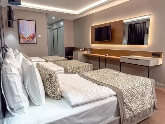 Deluxe Üç Kişilik Oda