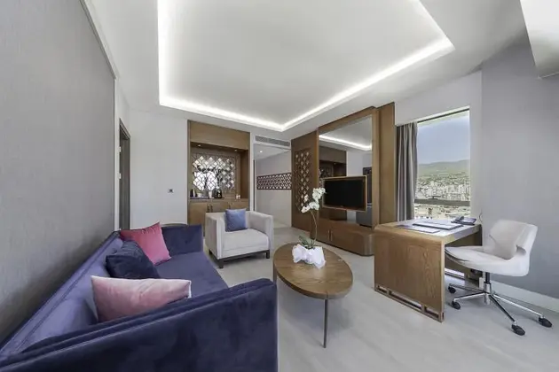 Corner Suite Oda