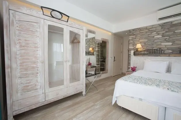 Deluxe Tek Büyük Yataklı Oda, Deniz Manzaralı