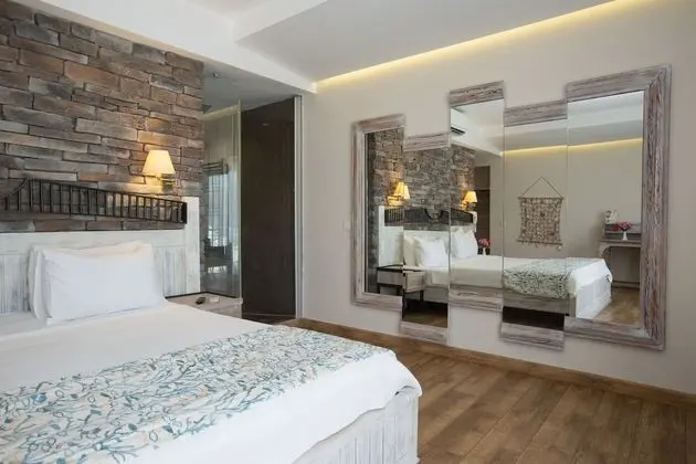 Deluxe Tek Büyük Yataklı Oda, Deniz Manzaralı