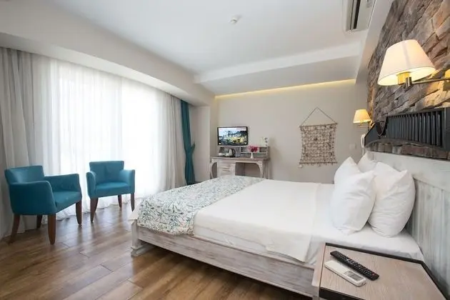 Deluxe Tek Büyük Yataklı Oda, Deniz Manzaralı