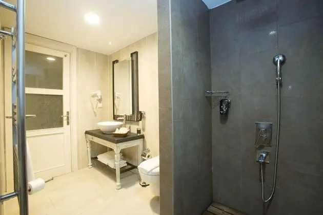 Deluxe Tek Büyük Yataklı Oda, Deniz Manzaralı