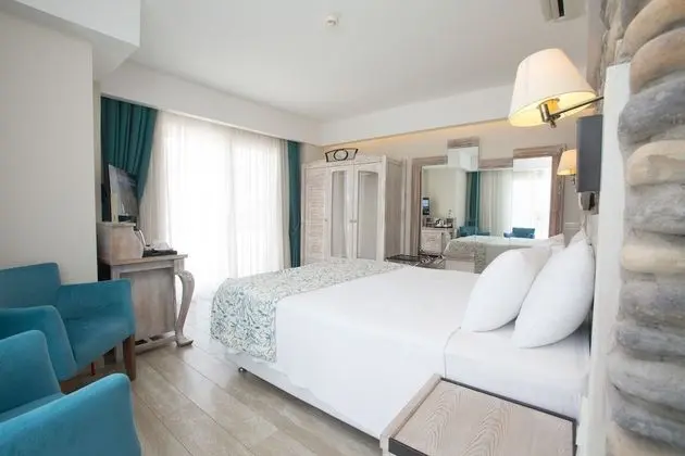 Deluxe Tek Büyük Yataklı Oda, Deniz Manzaralı