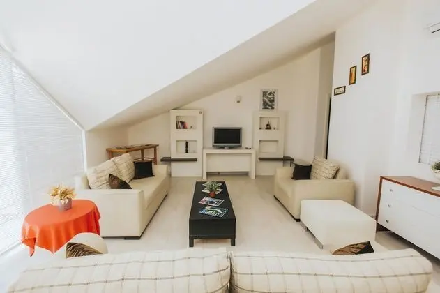FAMILY TERRACE SUITE
