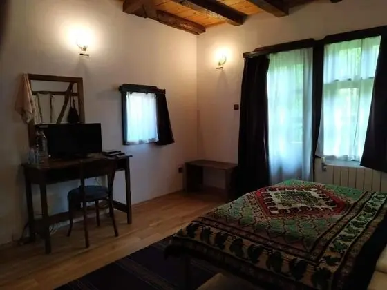 Standard Üç Kişilik Oda, Bahçe Manzaralı