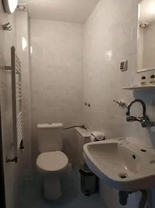 Standard Üç Kişilik Oda, Bahçe Manzaralı