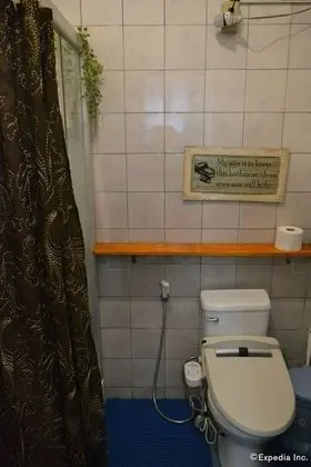 Deluxe Oda (Shared Bathroom)