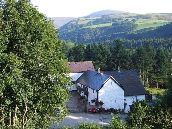 Luxury Kır Evi, Özel Banyo, Dağ Manzaralı (Swallows Cottage)