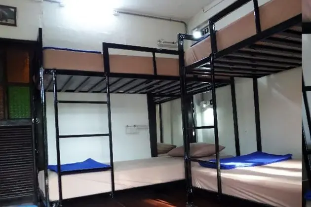 Bed in Mixed Dormtitory with Air-con