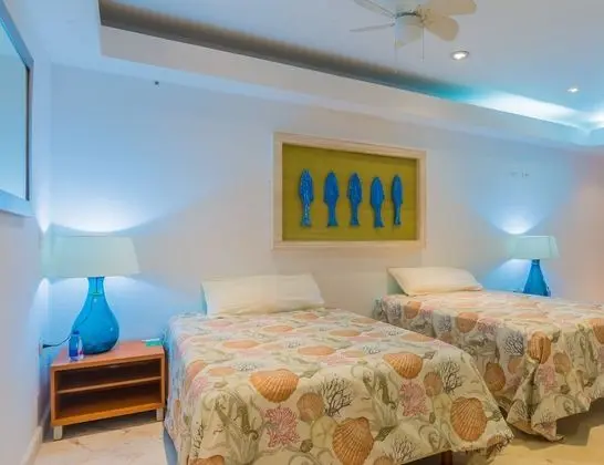 Deluxe 2 Queen beds