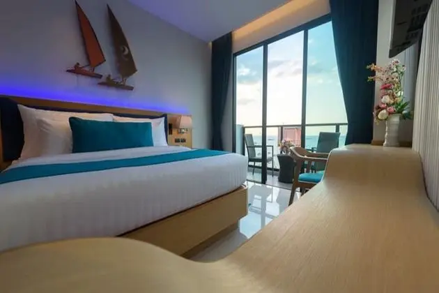 Deluxe Ocean View, Balcony