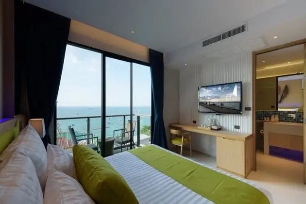 Deluxe Ocean View, Balcony