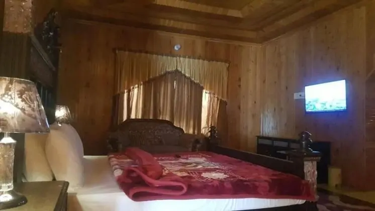 Standard Tek Büyük Yataklı Oda