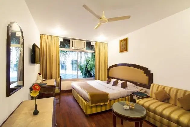 Deluxe Oda, Birden Çok Yatak, Sigara İçilebilir