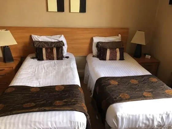 İki Ayrı Yataklı Oda, Banyolu/Duşlu