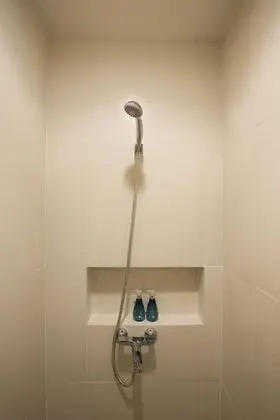 Deluxe Tek Büyük Yataklı Oda, Havuz Manzaralı