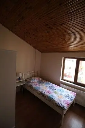 Tek Kişilik Oda, Ortak Banyo