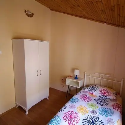 Tek Kişilik Oda, Ortak Banyo