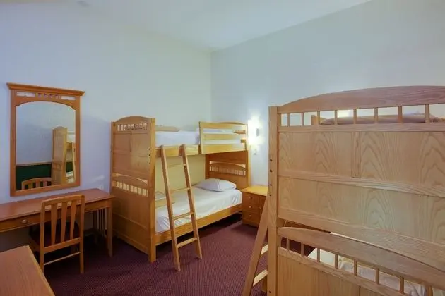 Deluxe Oda, Birden Çok Yatak, Havuz Kenarı (2 Queen Beds and Bunk Poolside)