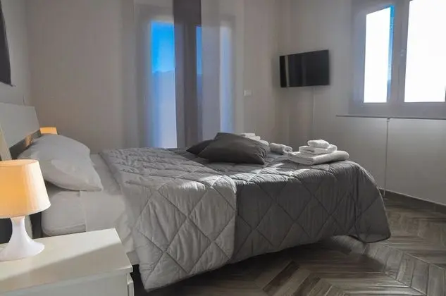 Design Tek Büyük Yataklı Oda, Balkon, Dağ Manzaralı