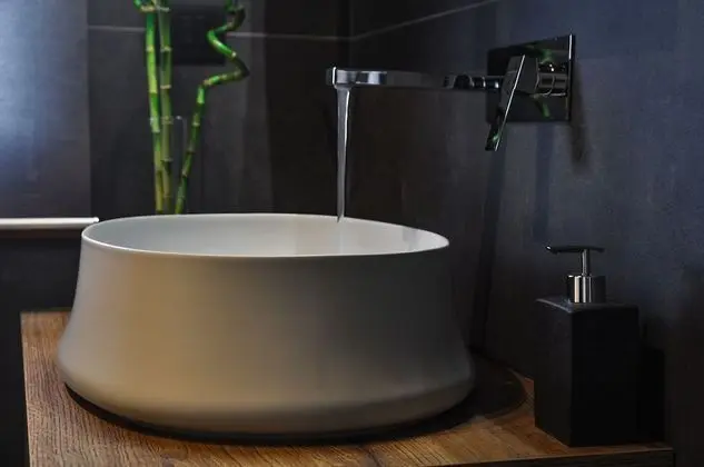 Design Tek Büyük Yataklı Oda, Dağ Manzaralı