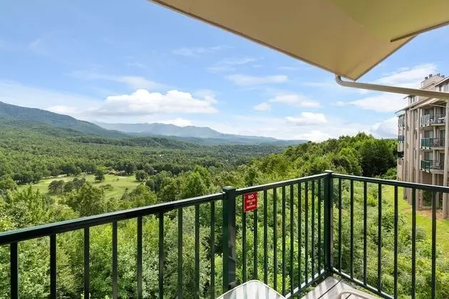 Daire, 1 Büyük (Queen) Boy Yatak ve Çekyat, Balkon, Dağ Manzaralı (#B303)