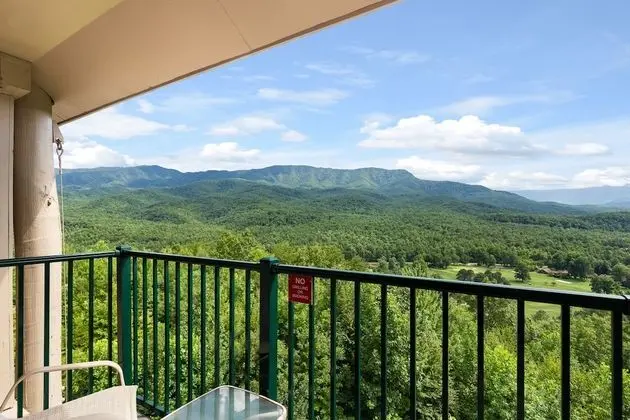 Daire, 1 Büyük (Queen) Boy Yatak ve Çekyat, Balkon, Dağ Manzaralı (#B303)