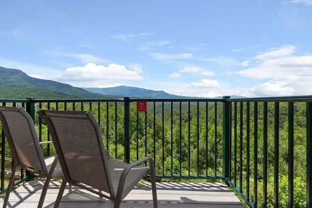 Daire, 1 Büyük (Queen) Boy Yatak ve Çekyat, Balkon, Dağ Manzaralı (#E206)