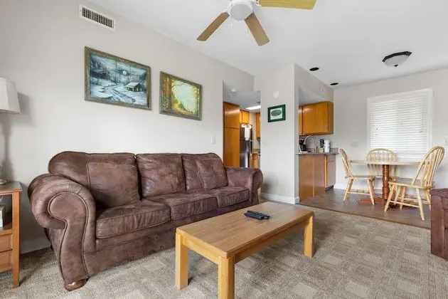 Daire, 1 En Büyük (King) Boy Yatak ve Çekyat, Balkon, Dağ Manzaralı (#D302)
