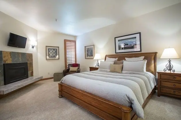 Pinnacle Condo at Deer Valley - 4 Bedroom - #1065