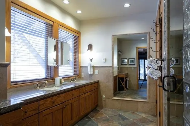Pinnacle Condo at Deer Valley - 4 Bedroom - #1065