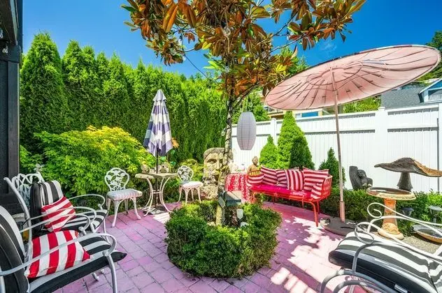 Deluxe Büyük Yataklı Tek Kişilik Oda, 1 Büyük (Queen) Boy Yatak, Küvet, Avlu