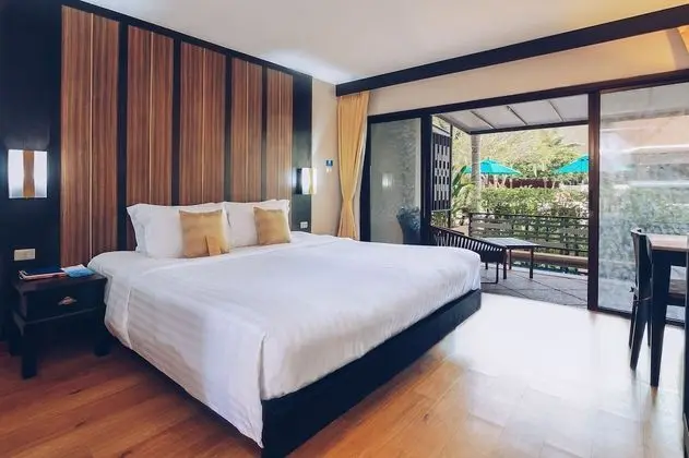 Deluxe with Jacuzzi