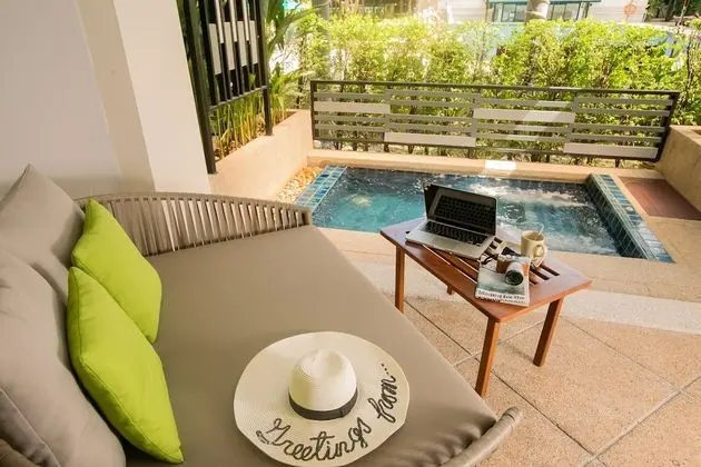 Deluxe with Jacuzzi