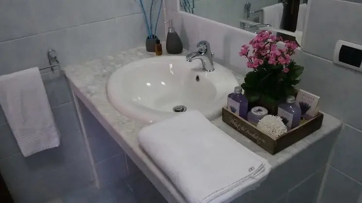 Comfort Tek Büyük Yataklı Oda