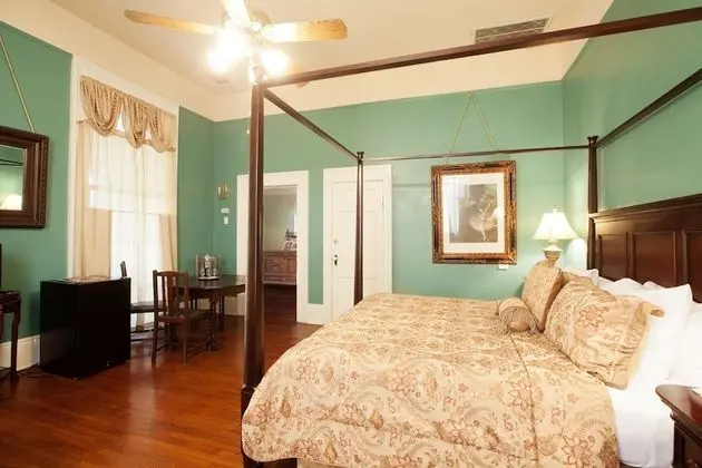 Deluxe 2 Bedroom Suite with Balcony: The Mathilde (2nd Floor)