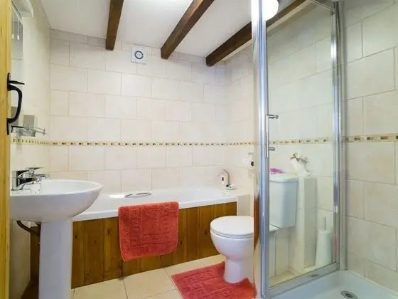 Kır Evi, Ortak Banyo